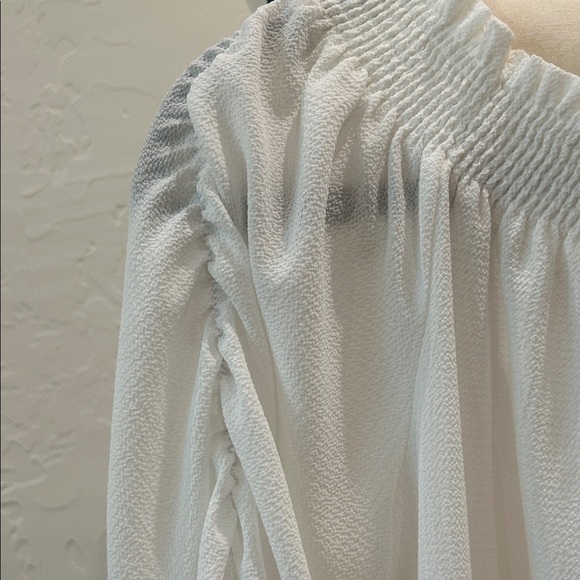 Libby Edelman White Off-Shoulder Blouse - Picture 4 of 5